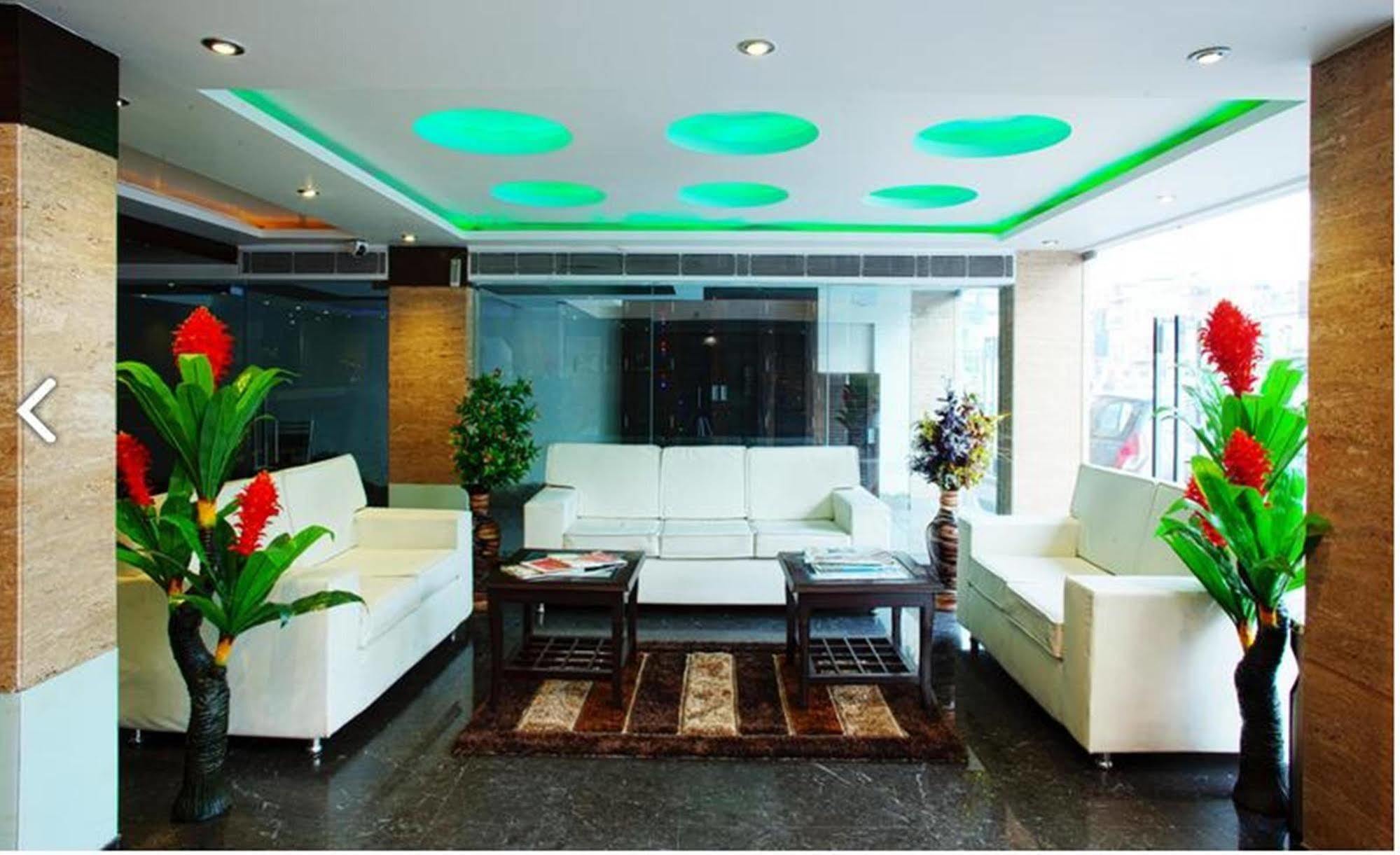 Hotel Delhi 55 -City Center Neu-Delhi Exterior foto